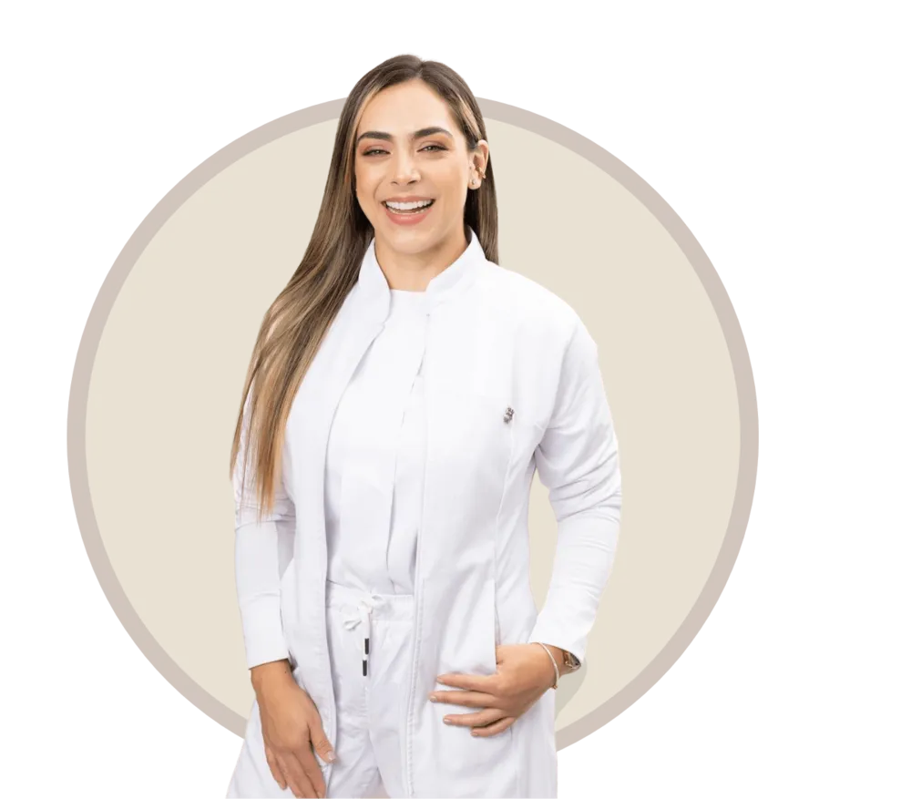 Dra. Tatiana Vásquez, odontóloga estética especializada en diseño de sonrisa en Medellín